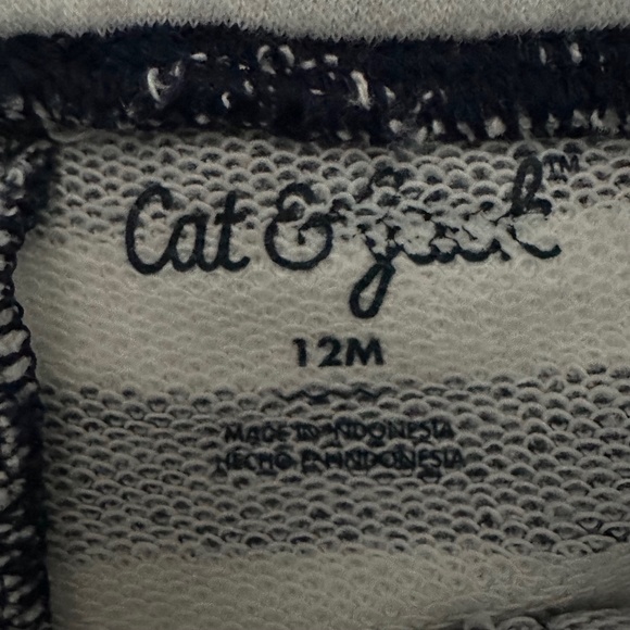 Mixed Brands Bundle of 4: Sleeved Gray & WhiteTops, Denim Jean, Cotton Shirts - Picture 15 of 16